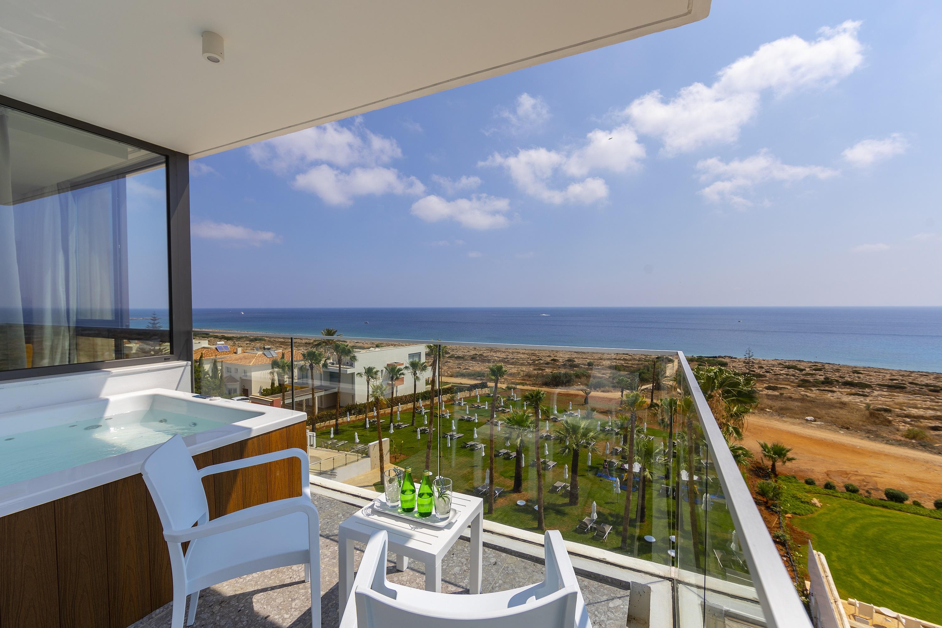 Leonardo Crystal Cove Hotel & Spa - Adults Only Protaras Exterior foto